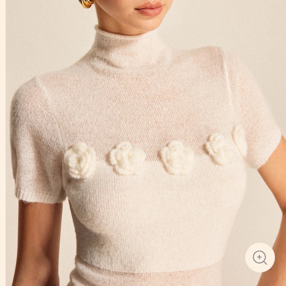 COMMENSE Wool Blend Flower Detail Top